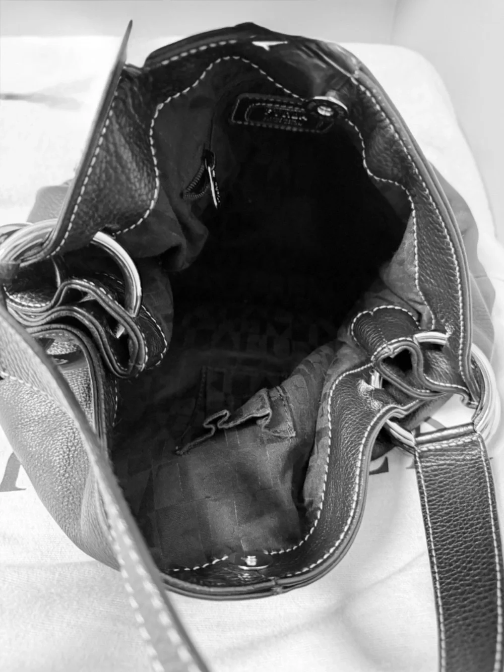 Furla Hobo Bag Black Pebbled Leather - Picture 6 of 6